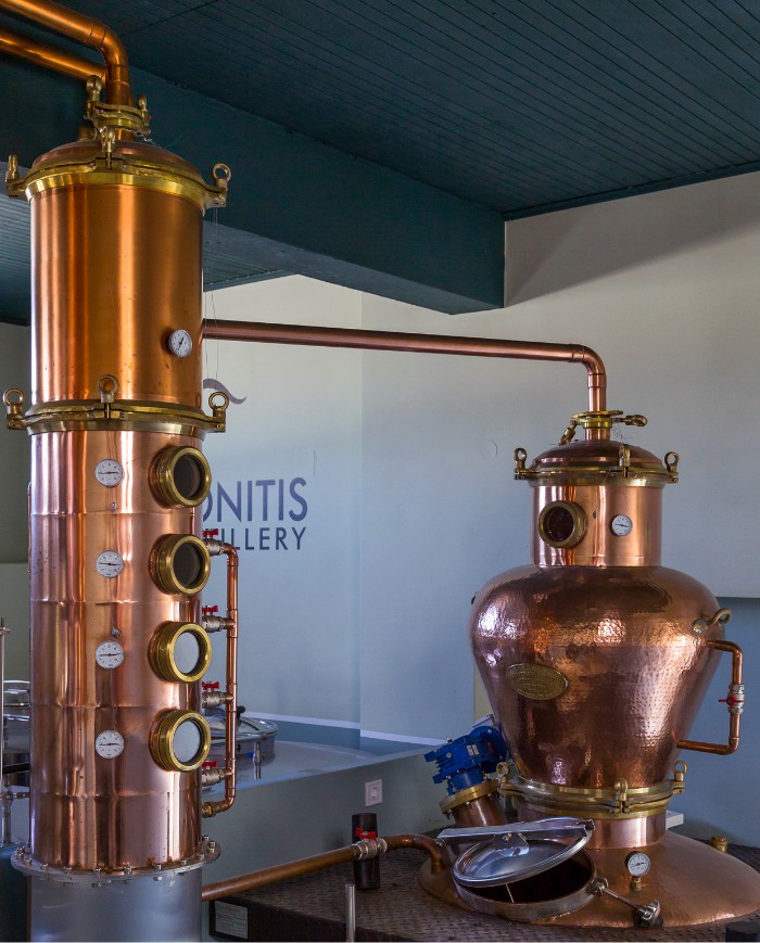 About Makryonitis Syros Distillery